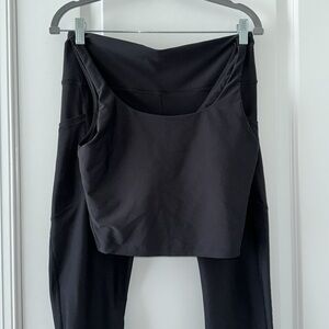 Old Navy Powersoft Set - sports bra/capri high waist legging